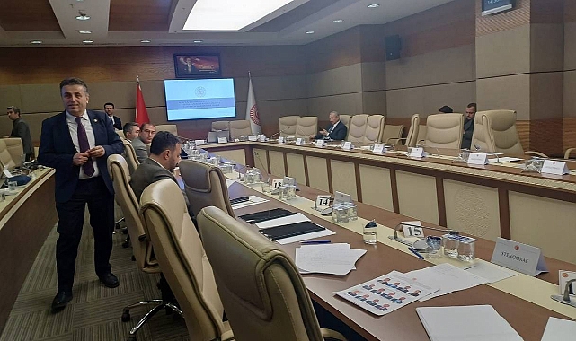Bakan Ersoy komisyona gelmedi: CHP’liler toplantıdan ayrıldı