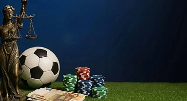 Kendi maçlarına bahis oynayan iki futbolcuya ömür boyu men